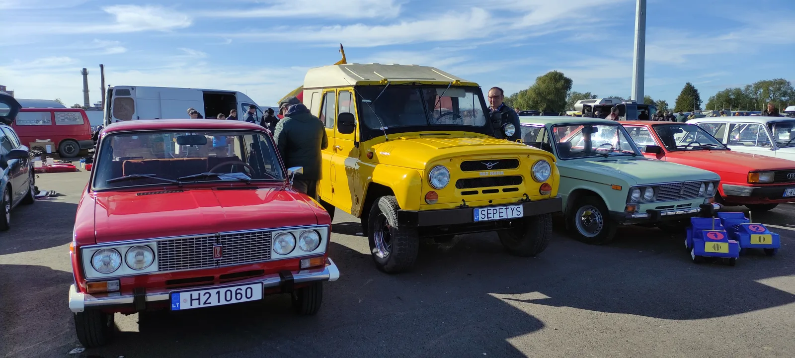 RETRO FEST